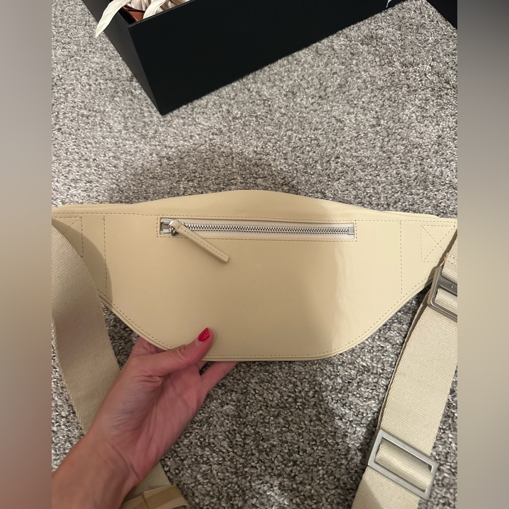 Leather cross body bag - Picture 2 of 4